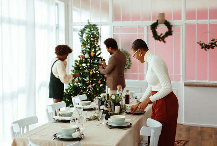 This Essential Oil Blend Smells Like The Holidays & Packs An Immunity-Boosting Punch