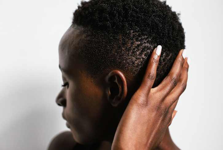 Flakes & Dry Scalp? These DIY Remedies Will Provide Instant Relief