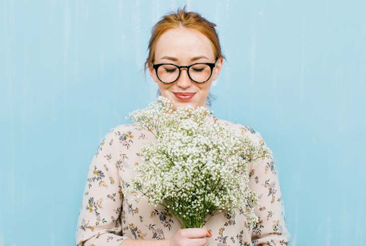 6 Daily Habits That Are Probably Affecting Your Eyesight, According To An Optometrist