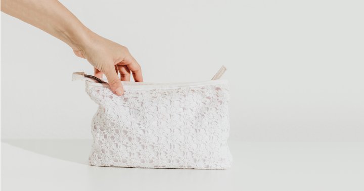 QnA VBage So You're Traveling? The Best Multi-Purpose Products For Hair & Skin