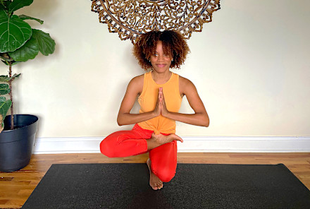 Find Your Balance  (Literally) With This Ankle- & Toe-Strengthening Yoga Pose
