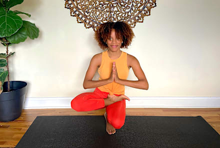 Find Your Balance  (Literally) With This Ankle- & Toe-Strengthening Yoga Pose