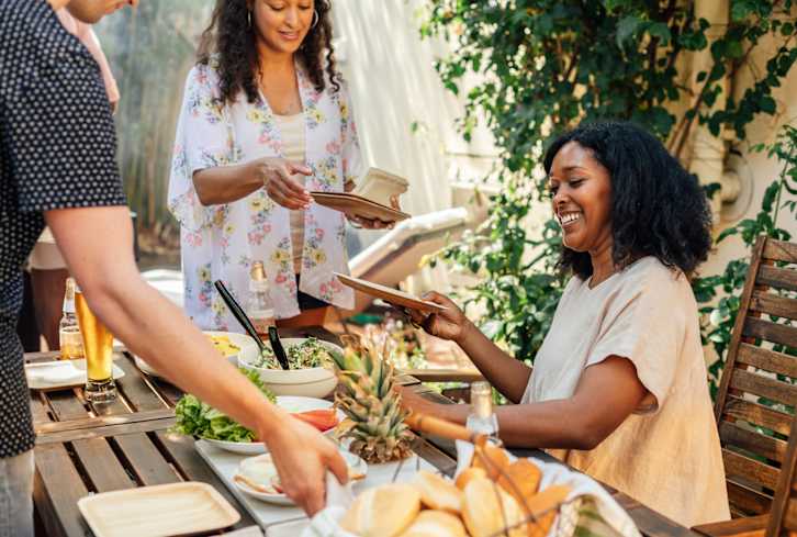 11 Foods That Boost Happiness + 9 "Sad" Foods To Avoid, From A Neuroscientist