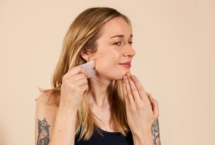 I Tried Gua Sha For 2 Weeks Straight — Here's What It Did To My Skin