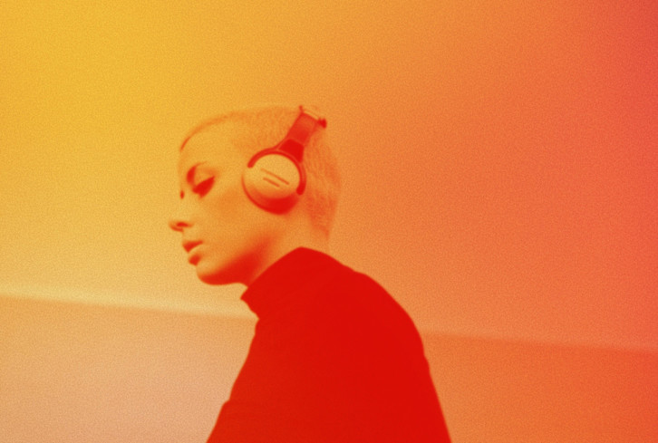 Why Audiologists Want You To Change The Way You Use Headphones