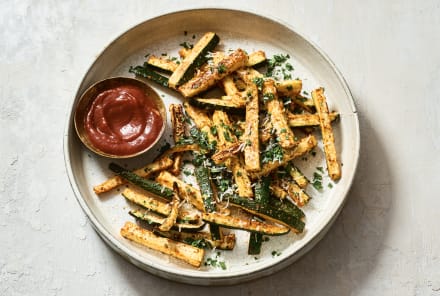 This Genius Keto Recipe Turns Zucchini Into Parmesan Herbed Fries