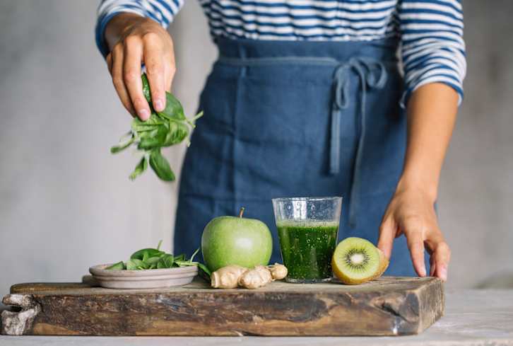 This Zesty Pear Ginger Smoothie Will Heal Your Gut & Energize Your Day