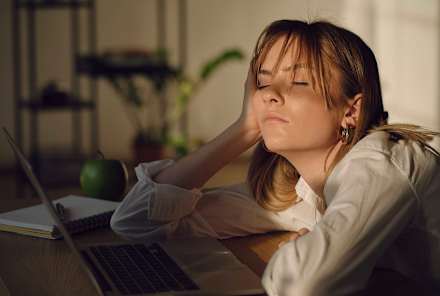 Here's How Athletes Rebound After A Bad Night's Sleep According To Experts