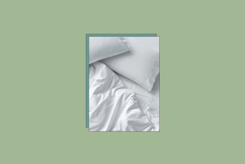 Sijo Clima Cotton Sheets on pillows scrunched on bed