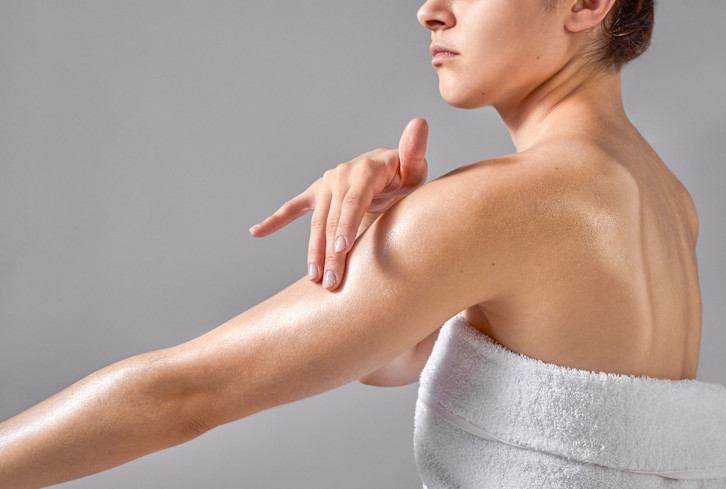 This Dry Body Oil Is The Secret To Soft, Firm Skin, Reviewers Say