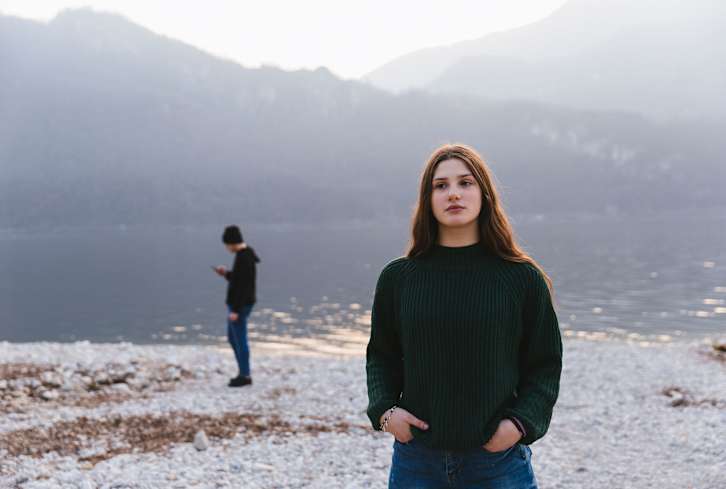 10 Signs Of An Unhappy Relationship — And What To Do If You're In One