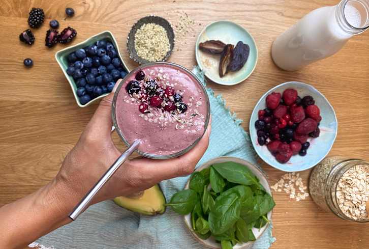 This Delicious Smoothie Helps You Beat Stress And Balance Cortisol