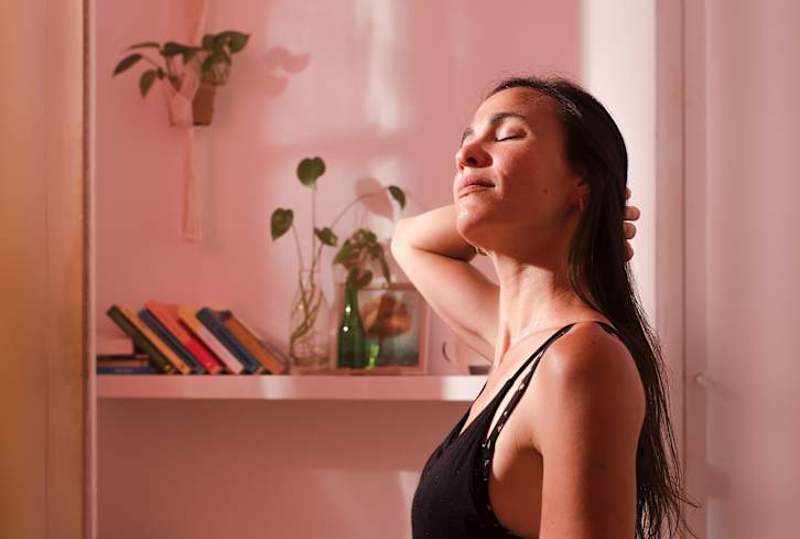 Science-Backed Ways To Address These 6 Common Menopause Symptoms