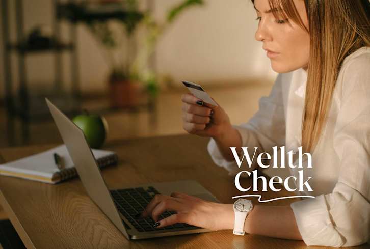 8 Expert-Backed Tips That'll Help You Curb An Online Shopping Habit