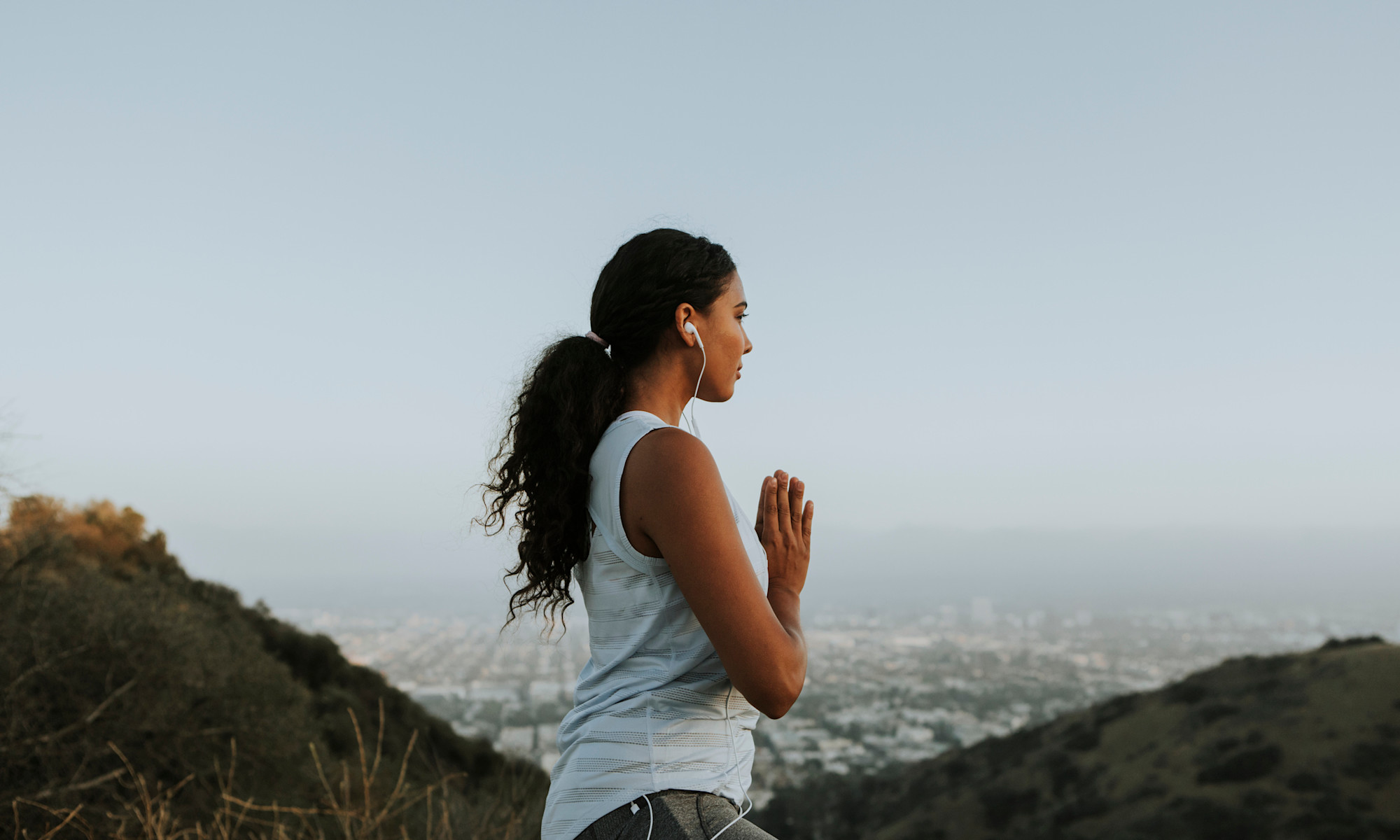 25 Simple Ways To Return To Your Body When You Feel Disconnected