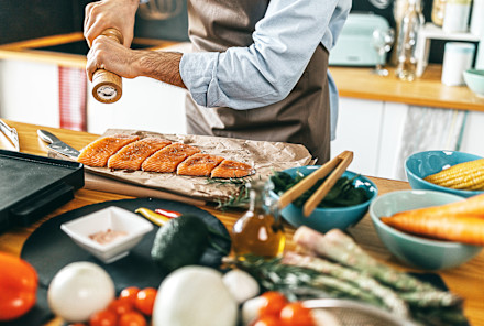Eat These Foods To Lower Your Dementia Risk By Up To 17%, Study Says