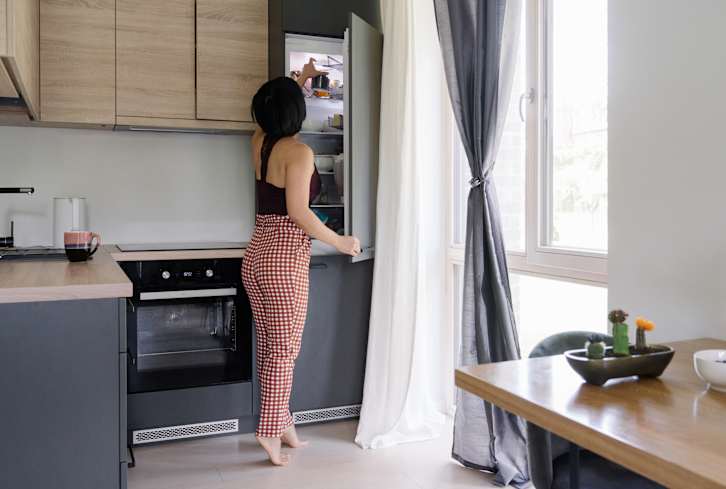 2 Snacks To Satisfy Pesky Period Cravings, From A Gynecologist
