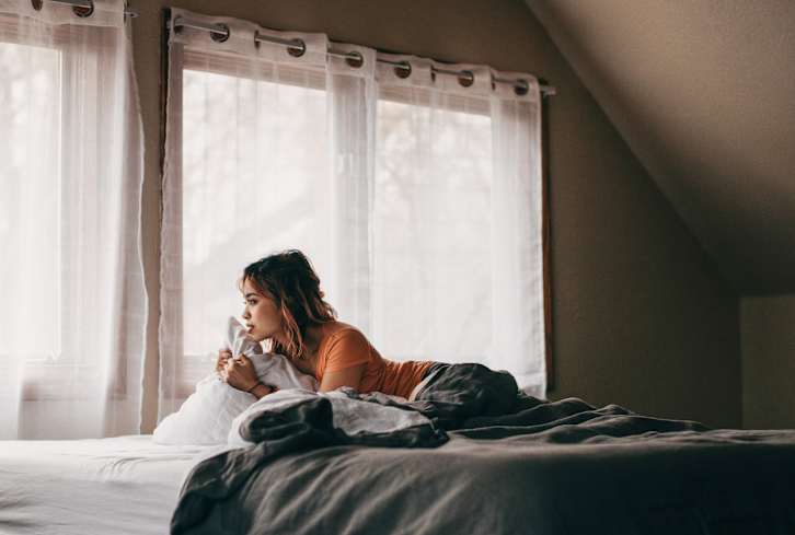 I'm An OB/GYN Who Works Nights—4 Hacks To Maintain Energy & Sleep Well