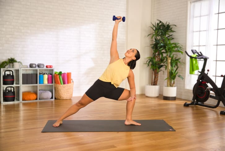 This 15-Minute Workout Is The Perfect Way To Energize Your Body & Mind