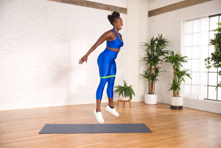 Short On Time? Try This Efficient 7-Minute Full-Body Strength Workout