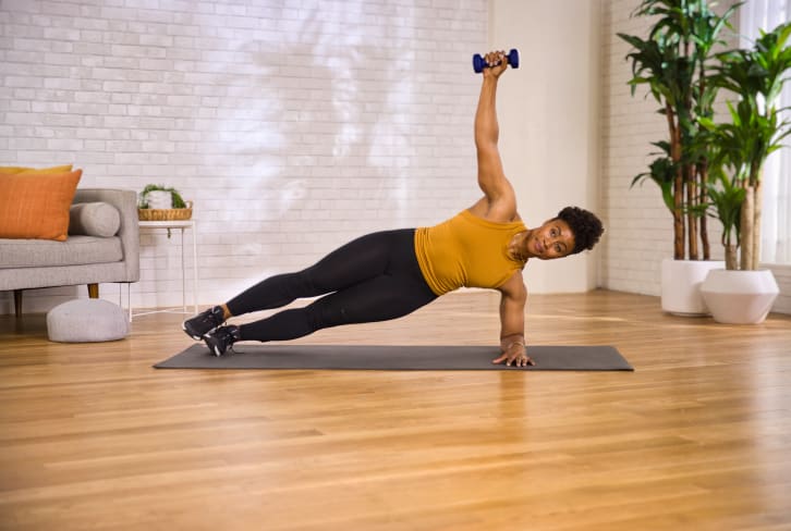 Strengthen 360 Degrees Of Your Core With Just One Single Dumbbell