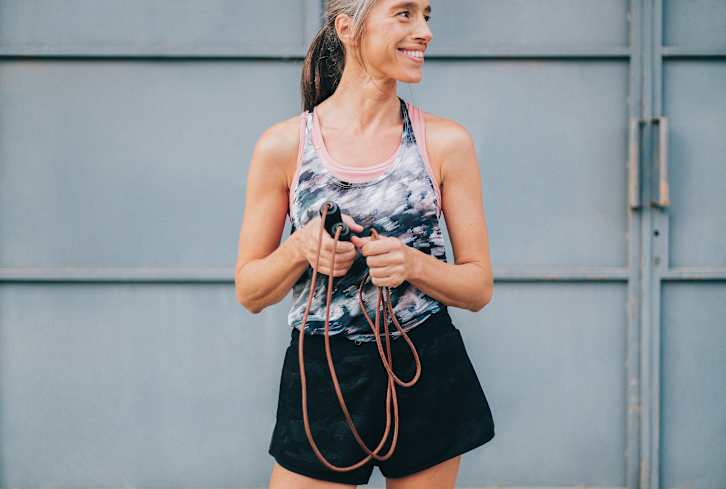 5 Minute Full-Body Workout You Can Do In 10 Square Feet