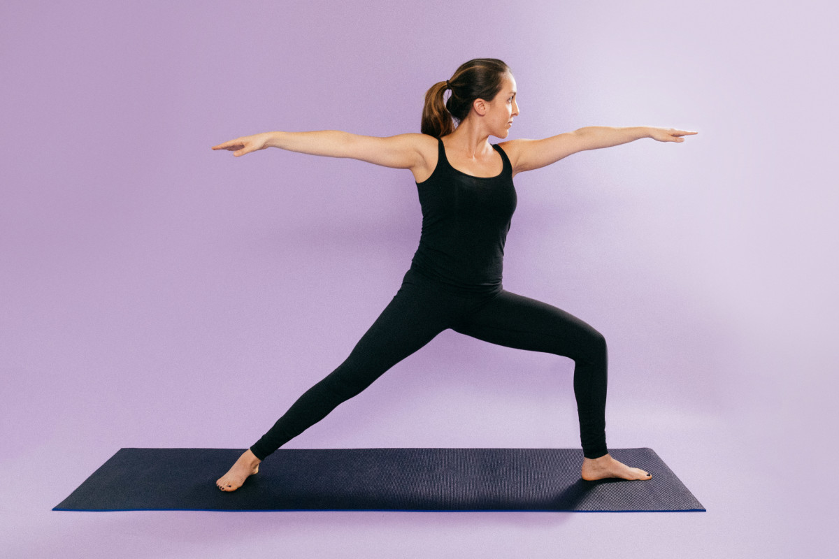 4 Yoga Mistakes that Can Cause Knee Pain - Gaiam