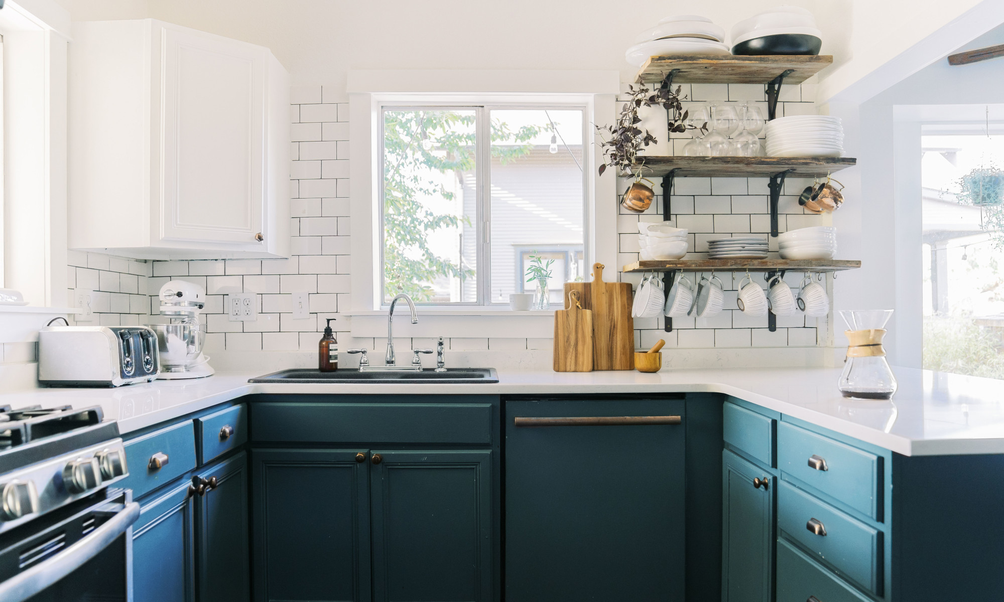 4 Things Toxicity Experts Want You To Stop Doing In Your Kitchen