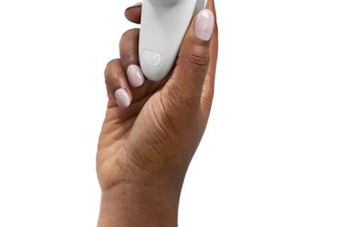Womanizer starlet snow in hand