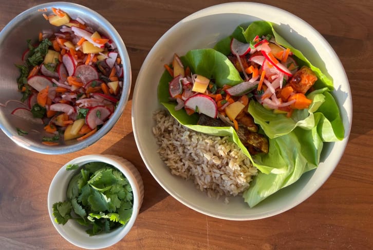 These Salmon Lettuce Wraps Come Together In Minutes & Pack 40+ Grams Of Protein