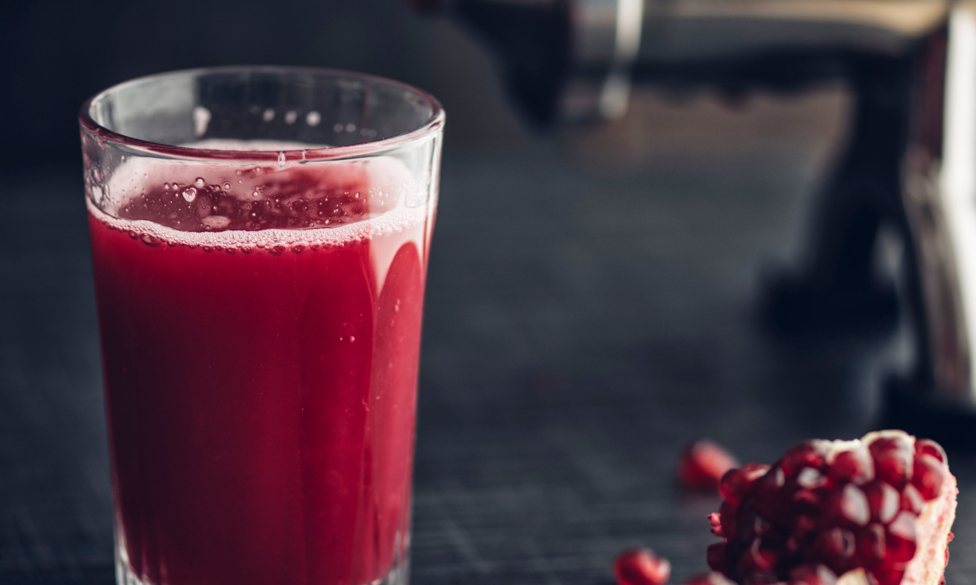 6 Science-Backed Benefits Of Pomegranate Juice & How It Compares To Other Options