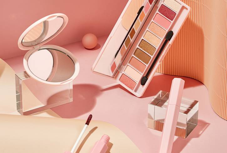 Applying Eye Makeup Last + 4 More Common Makeup Mistakes