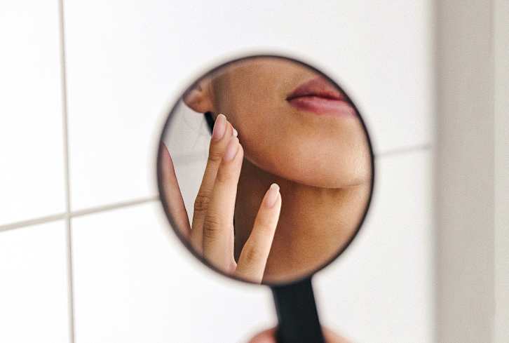 3 Very Subtle Signs Of Skin Aging You Shouldn't Ignore