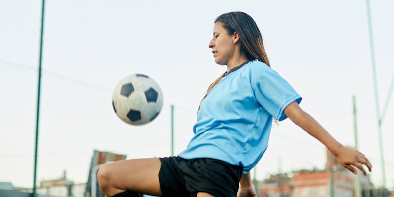 5 Tips On How To Fuel Your Young Athlete, According To A Sports RD