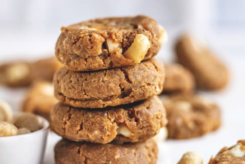 Quick & Easy Vegan Macadamia Nut Cookies