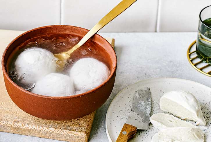 How To Make A Vegan Buffalo Mozzarella That's Just As Creamy
