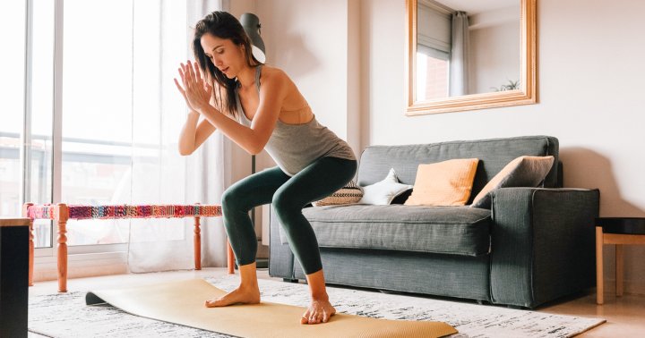 Need An Energy Boost? This 5-Move Routine Activates Your Body & Mind In Minutes