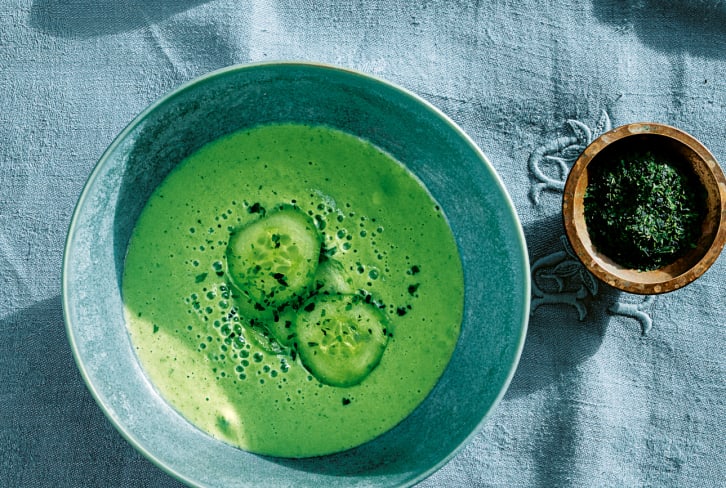 This Cucumber Matcha Soup Is Surprisingly Filling & Full Of Fiber