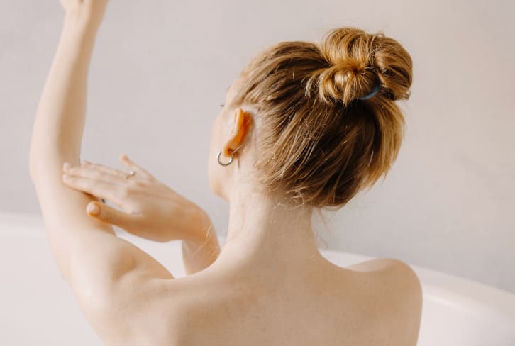 The 4 Pressure Points An Acupuncturist Uses To Support Immunity