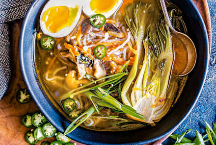 Here's How You Can Make Keto-Friendly Ramen At Home (And In One Pot!)