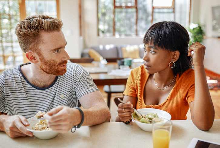 10 Signs That A Couple Has Communication Issues, From A Psychologist