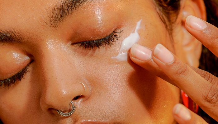 PSA: This Common Mistake Might Be Slowing Down Your Brow Growth