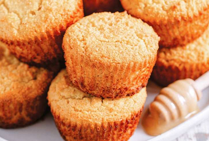 Here's An Easy Way To Make Healthy Paleo Cornbread Without Any Corn