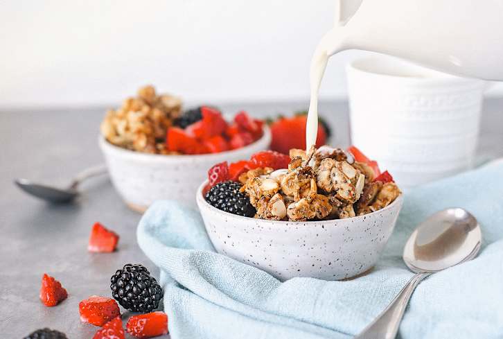 Make All 3 Components Of This Vegan Yogurt & Granola Bowl Yourself