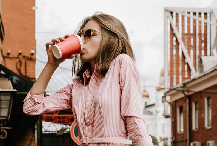 4 Ways To Trick Yourself Into Using Less Plastic