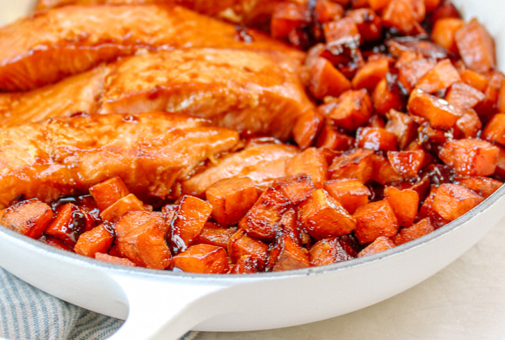 This One-Skillet Dinner Has Nutrient-Dense Sweet Potatoes & Salmon