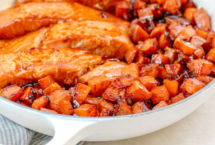 This One-Skillet Dinner Has Nutrient-Dense Sweet Potatoes & Salmon