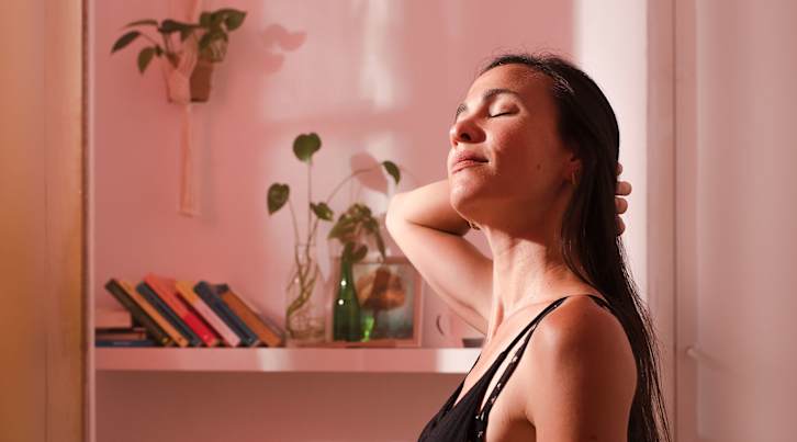 3 Underrated Tips To Balance Your Hormones, From An OB/GYN