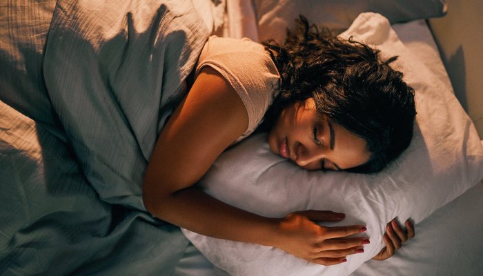 I'm A Psychologist & Sleep Expert: Try These Tricks When You Can't Fall Asleep