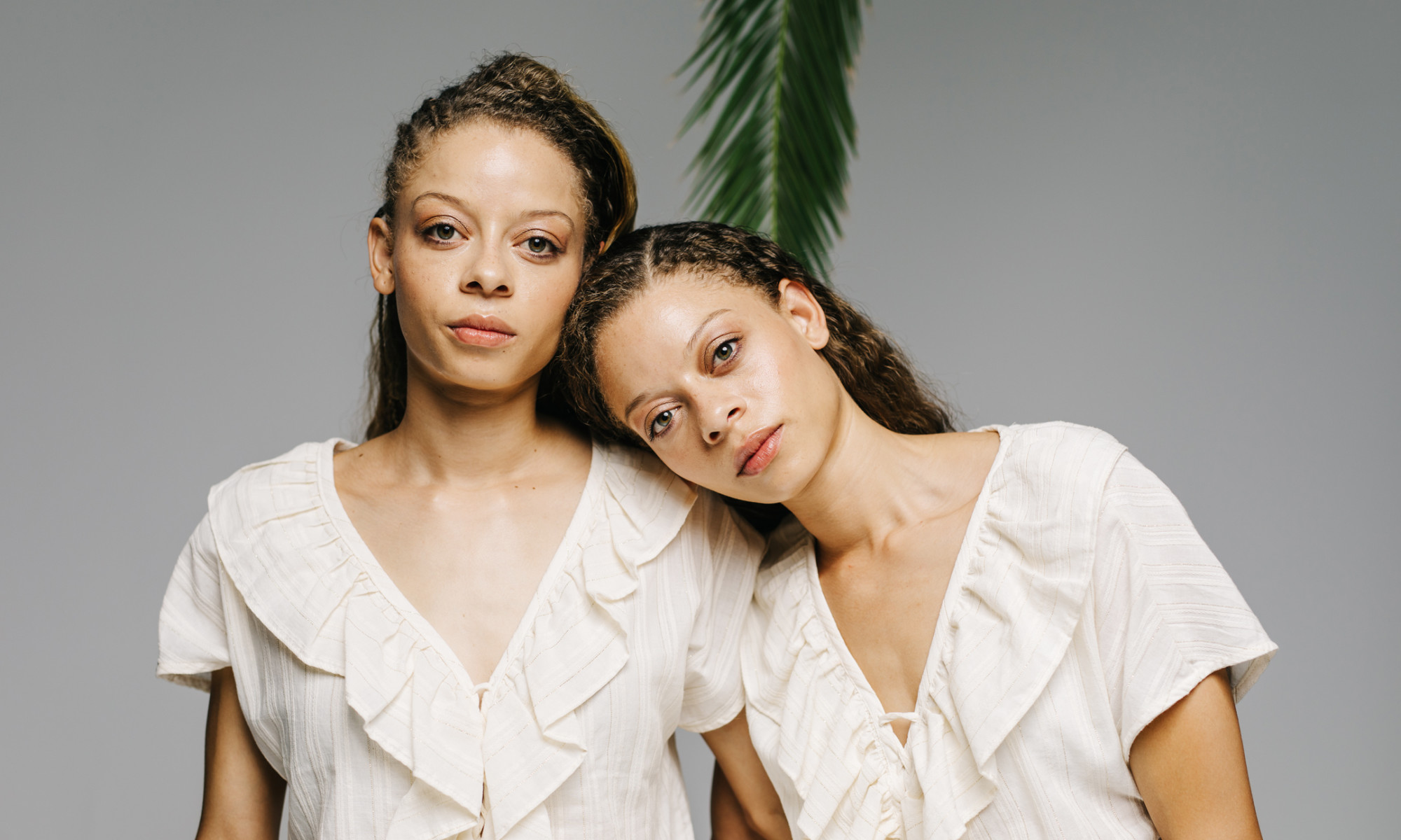 What It Means To Have A Twin Flame + 7 Signs You've Met Yours